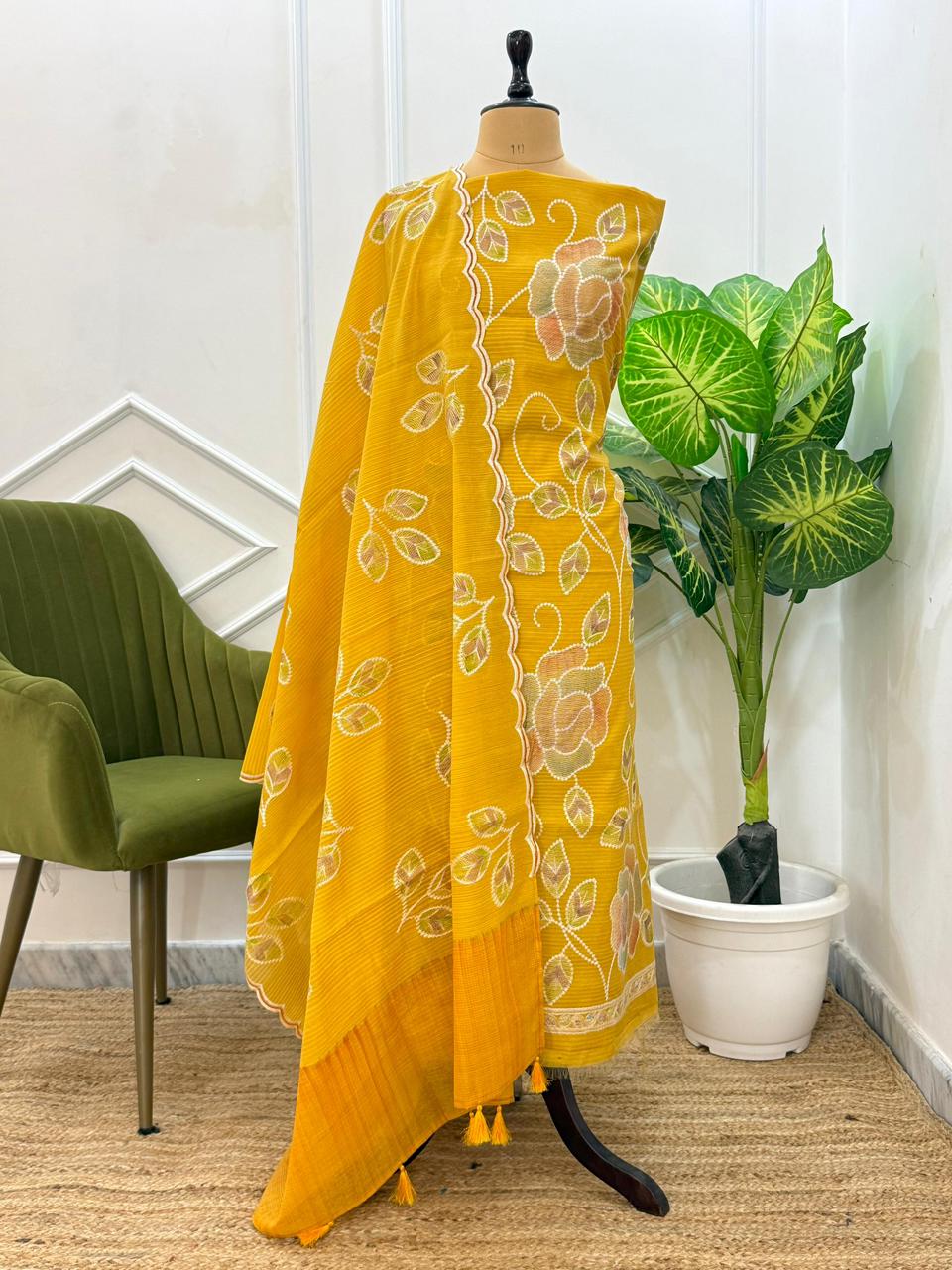banarasi unstitched suit